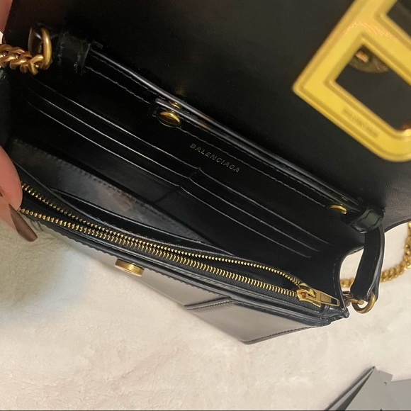 AUTHENTIC - BALENCIAGA Black XS Hourglass Shoulder Bag - Picture 6 of 8